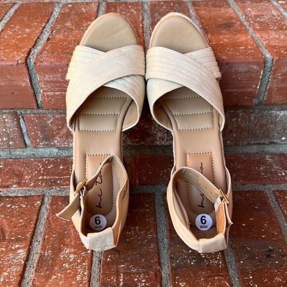 Me Too Bellini in Natural Wedge Sandals Women's Size 9 - Picture 5 of 7